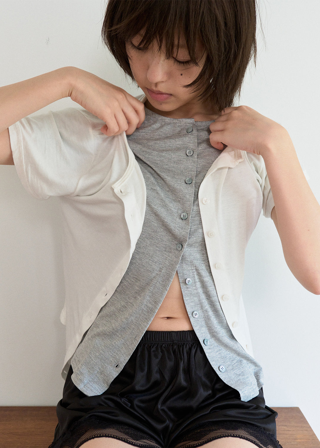 Cardigan Tee (Gray)