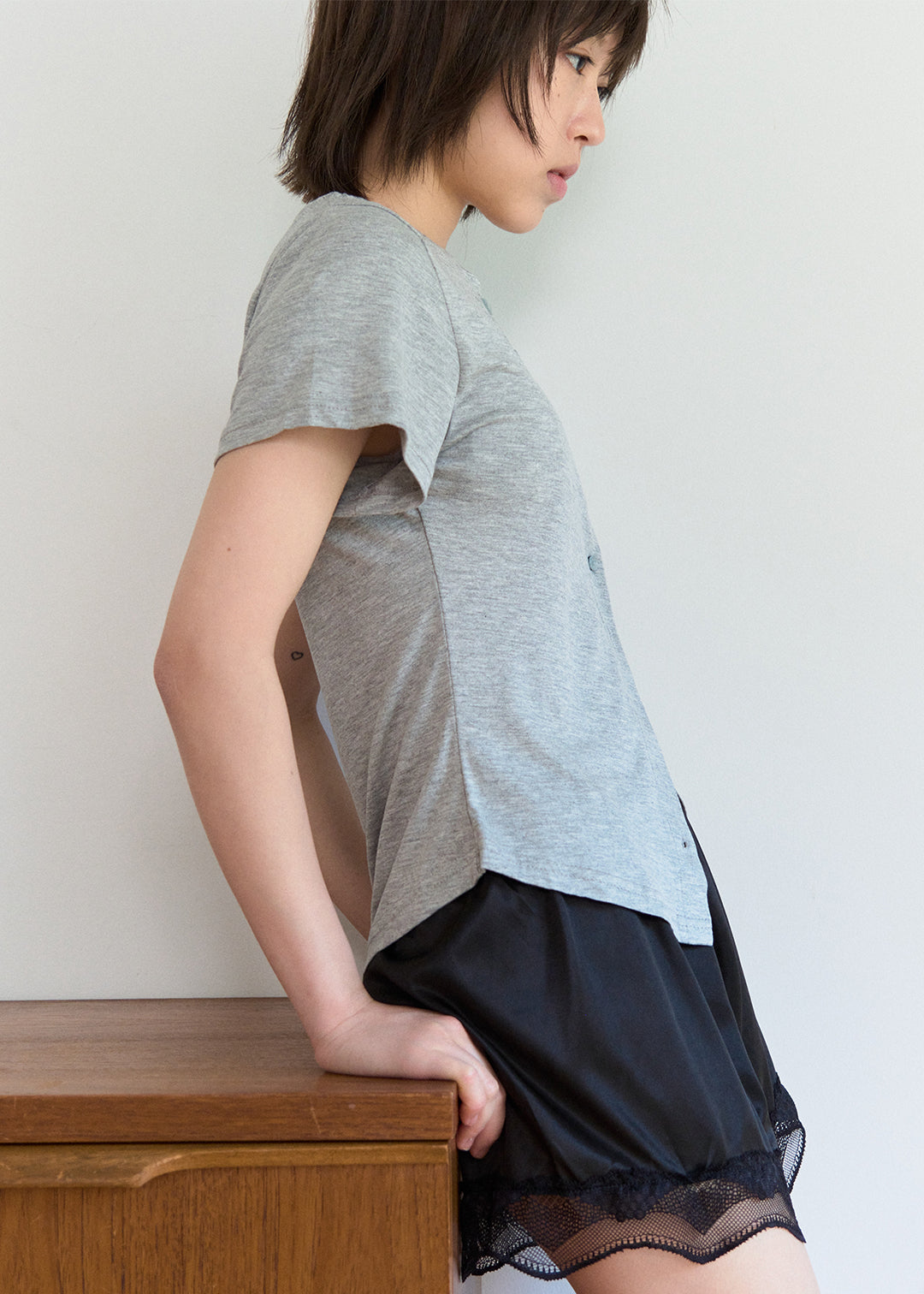 Cardigan Tee (Gray)