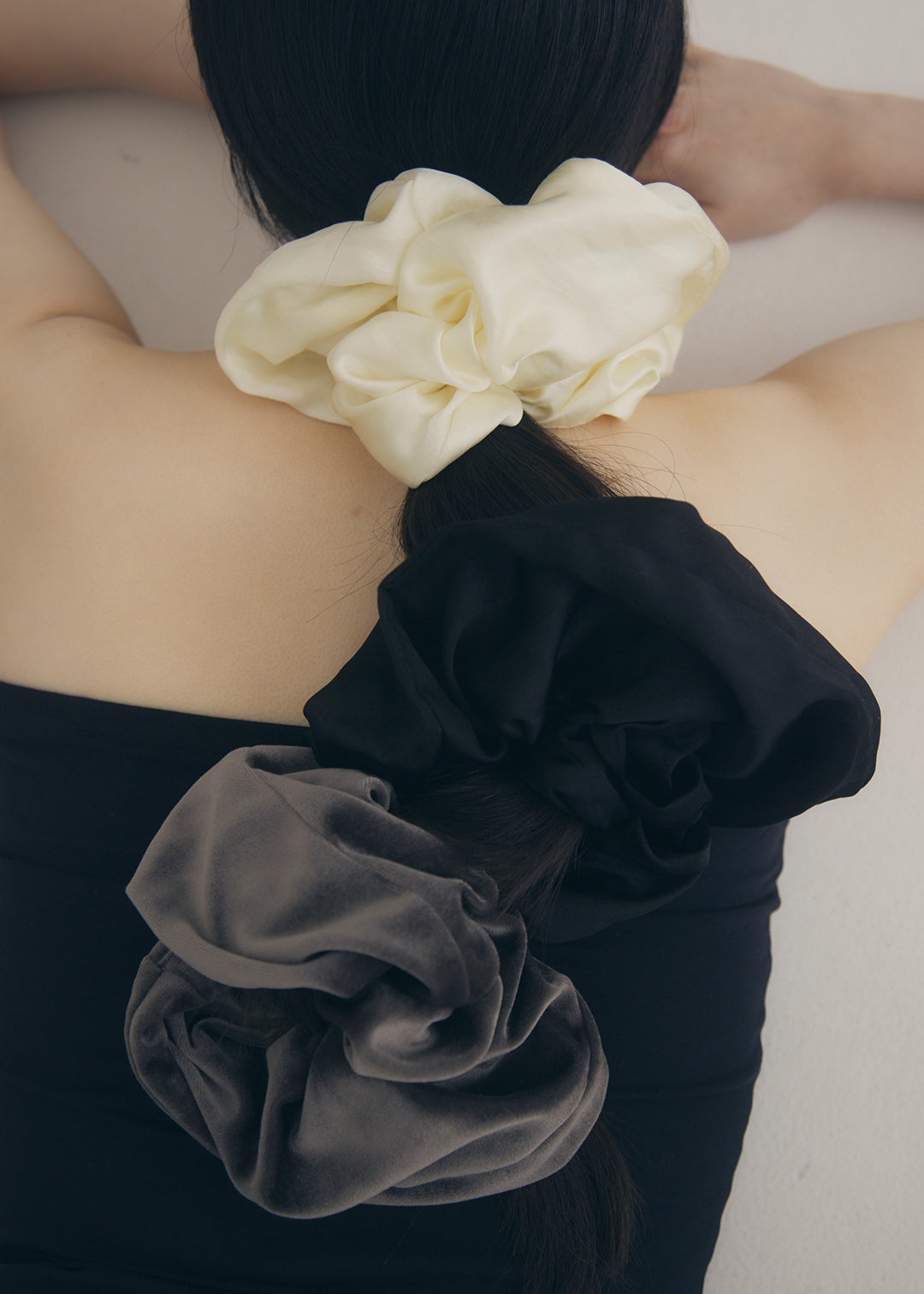 Silk Voluminous Scrunchie (Black)