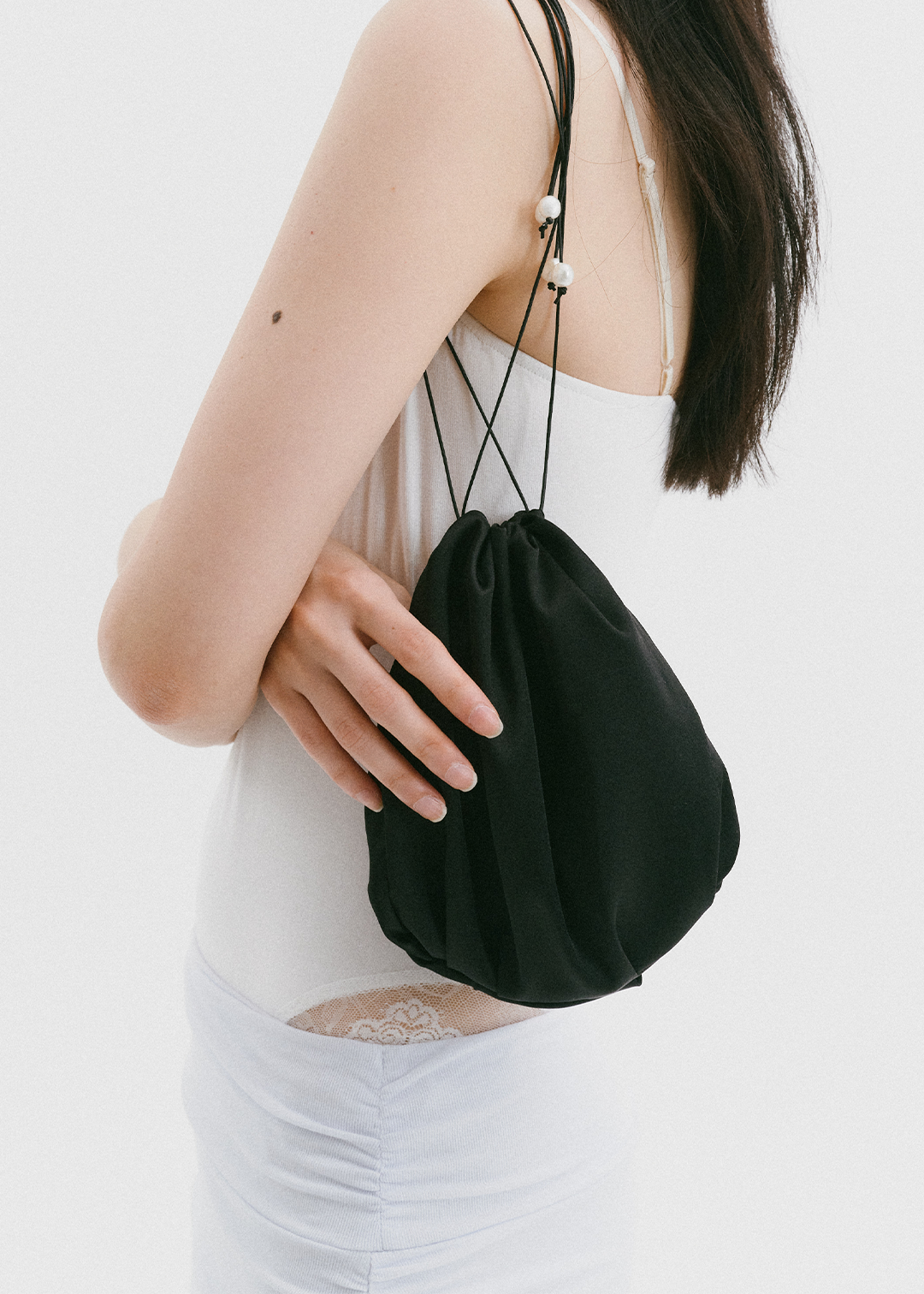 【10/3(Sat) 11:00】Pearl Satin Pouch Bag (Black)