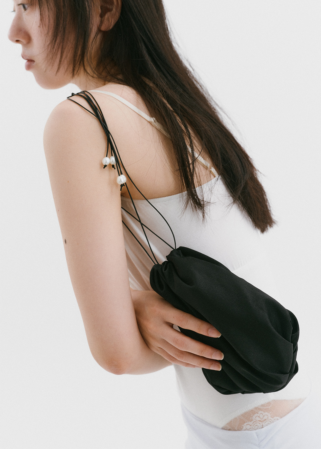 【10/3(Sat) 11:00】Pearl Satin Pouch Bag (Black)