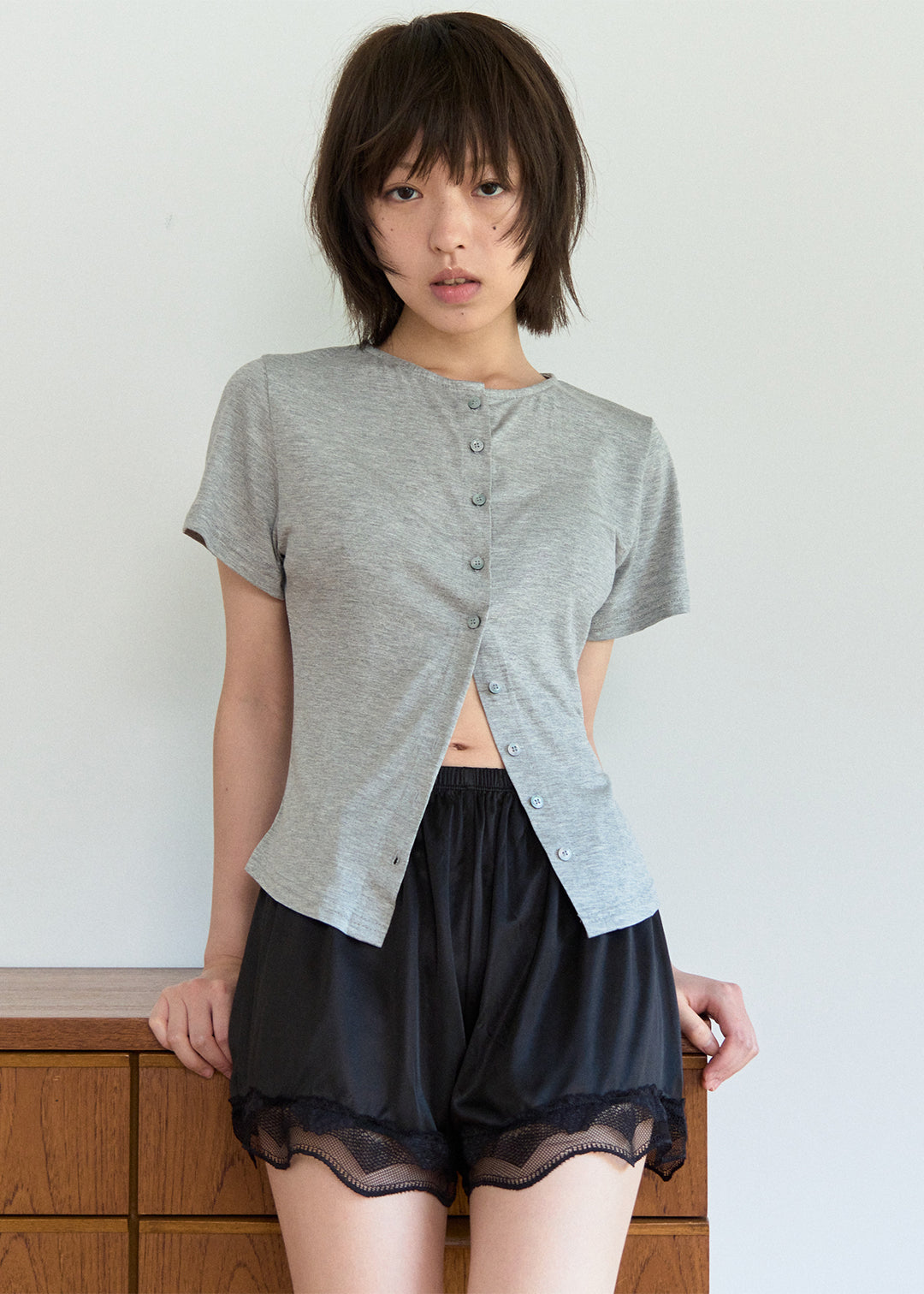 Cardigan Tee (Gray)
