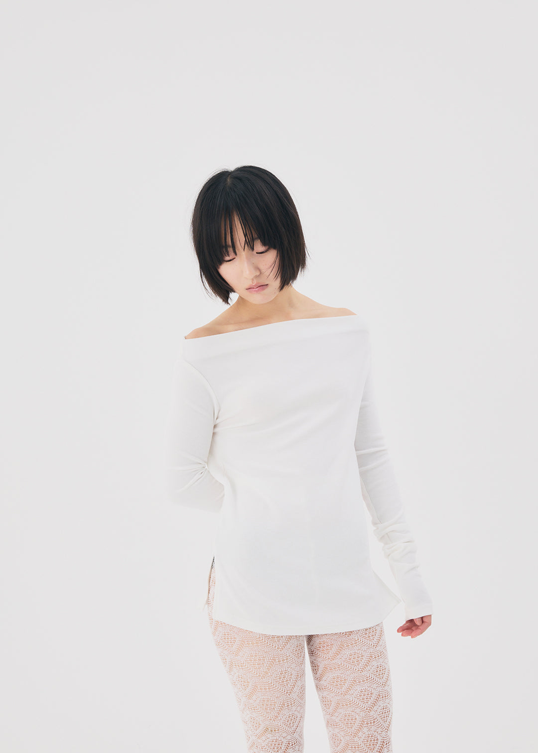 【NEW】2Way Slit Top (Ivory)