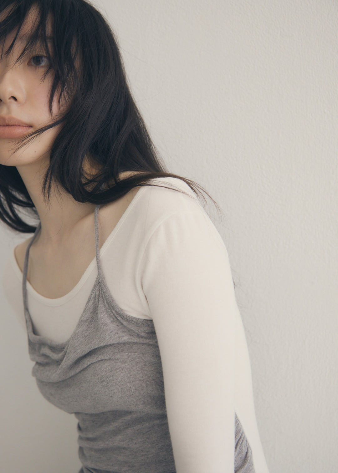 SoftTouch Cami Top (Ivory×Gray) – COMME SI STUDIO