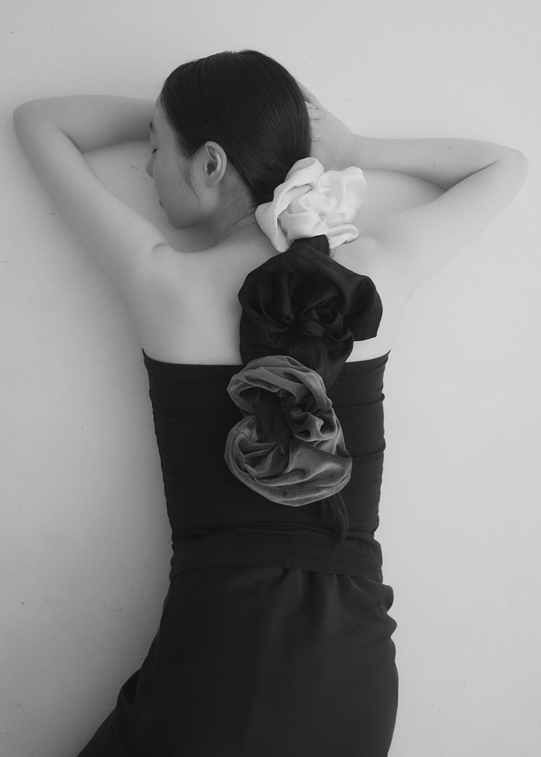 Silk Voluminous Scrunchie (Black)