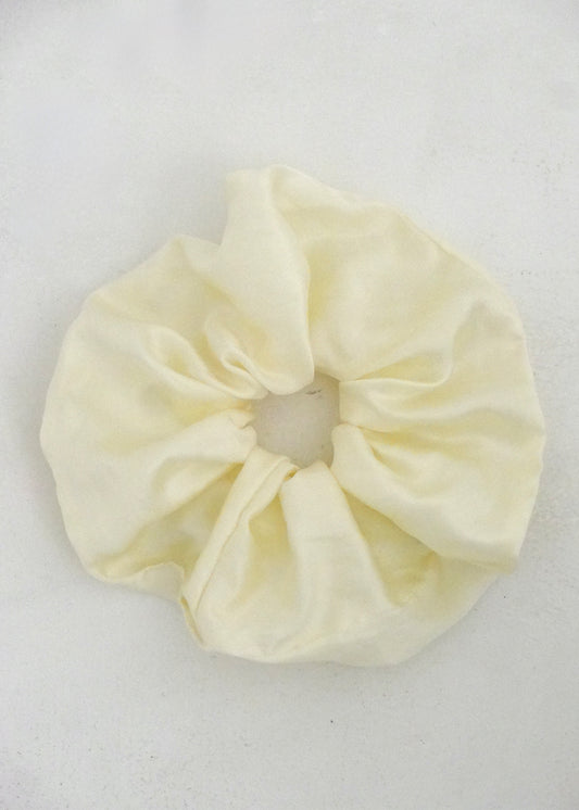 Silk Voluminous Scrunchie (Ivory)