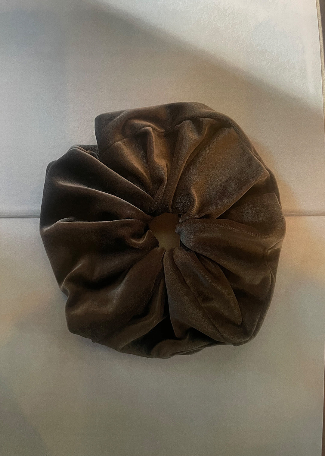 Velours Voluminous Scrunchie