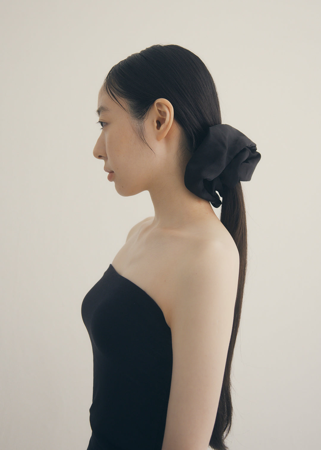 Silk Voluminous Scrunchie (Black)