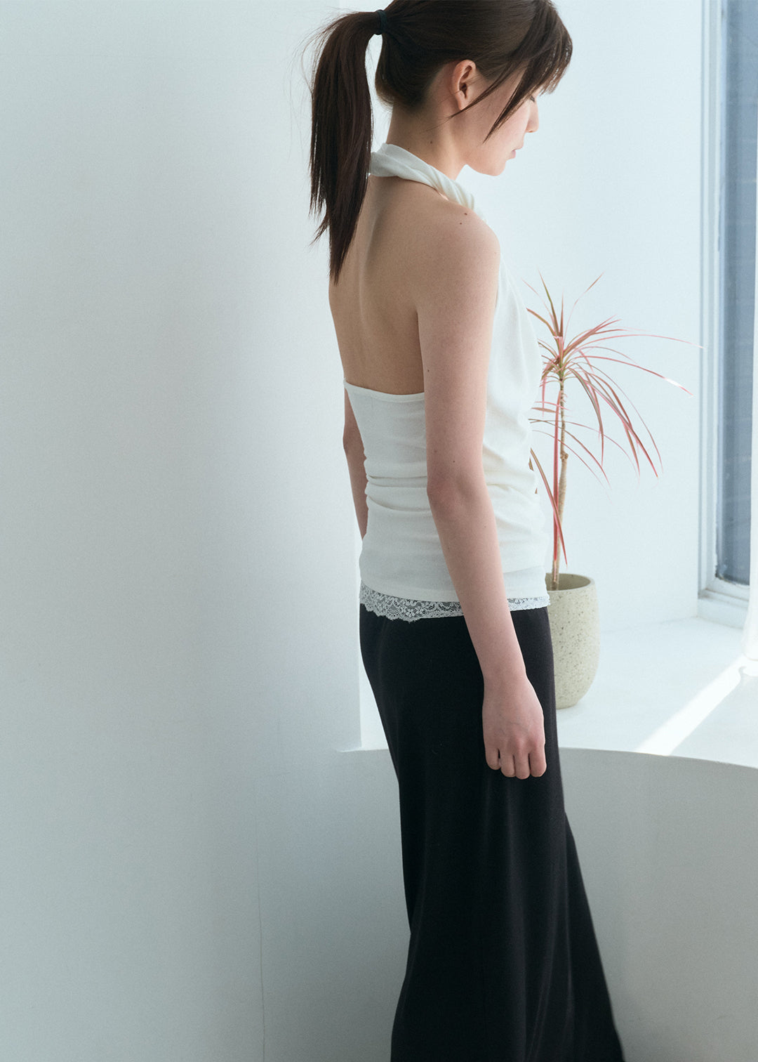 NEW】Glow Halter Top (White) – COMME SI STUDIO