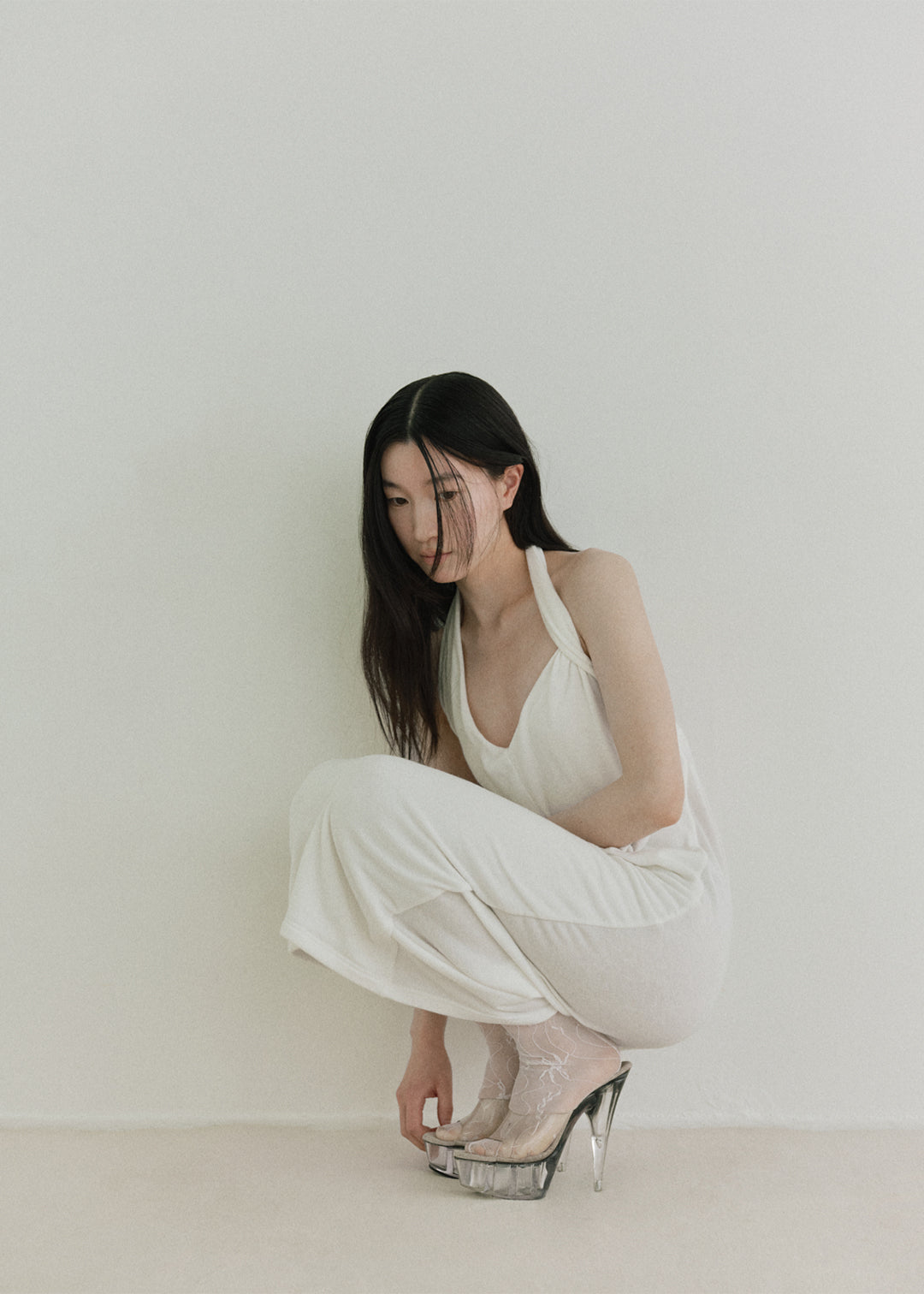 【NEW】Halter Neck Dress (White)
