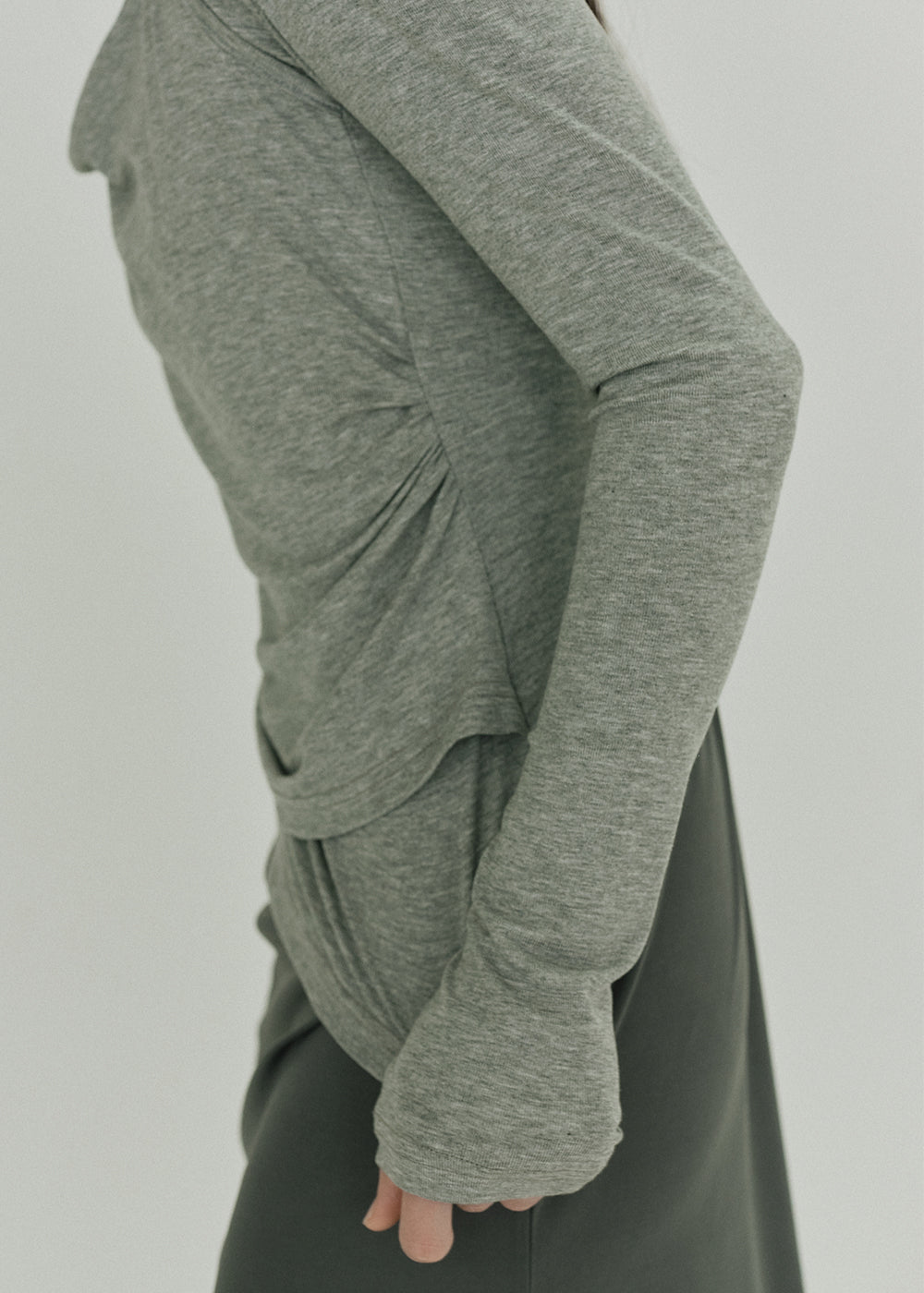 【3/28(sat) 12:00】SoftTouch Cami Top (Gray)