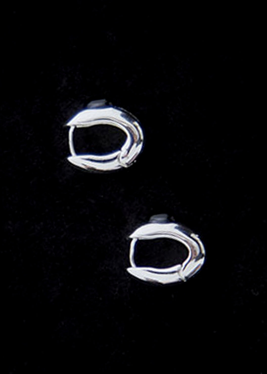 Onyx Hoop Pierce