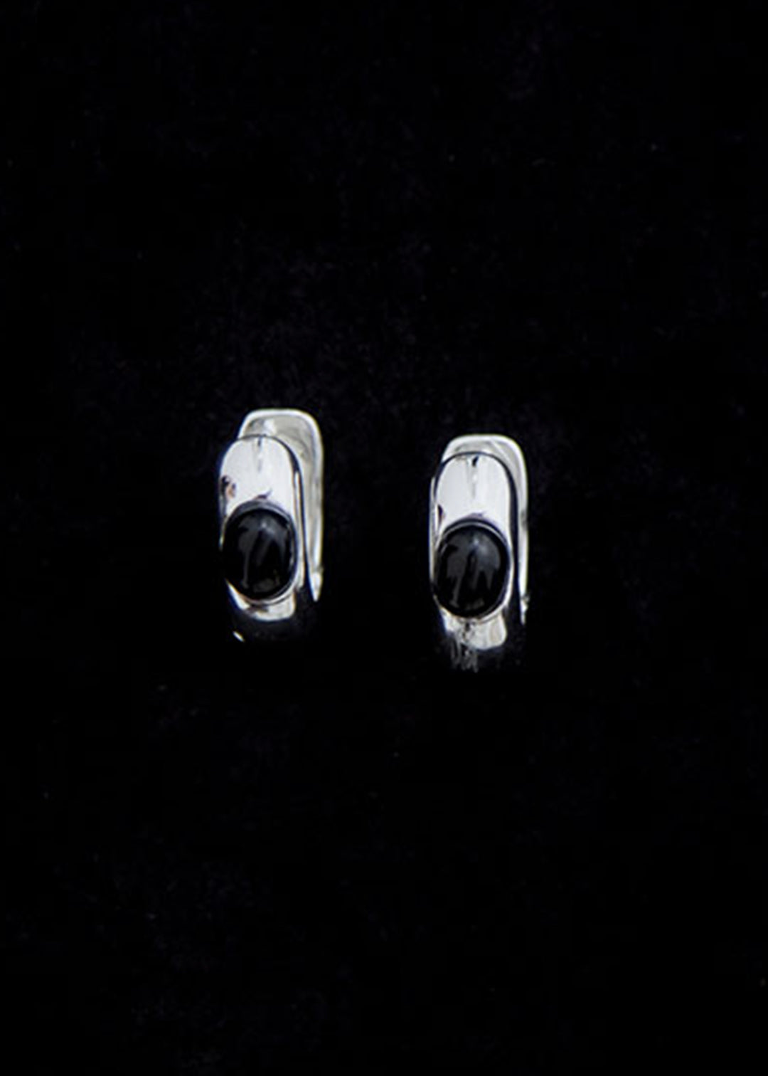 Onyx Hoop Pierce
