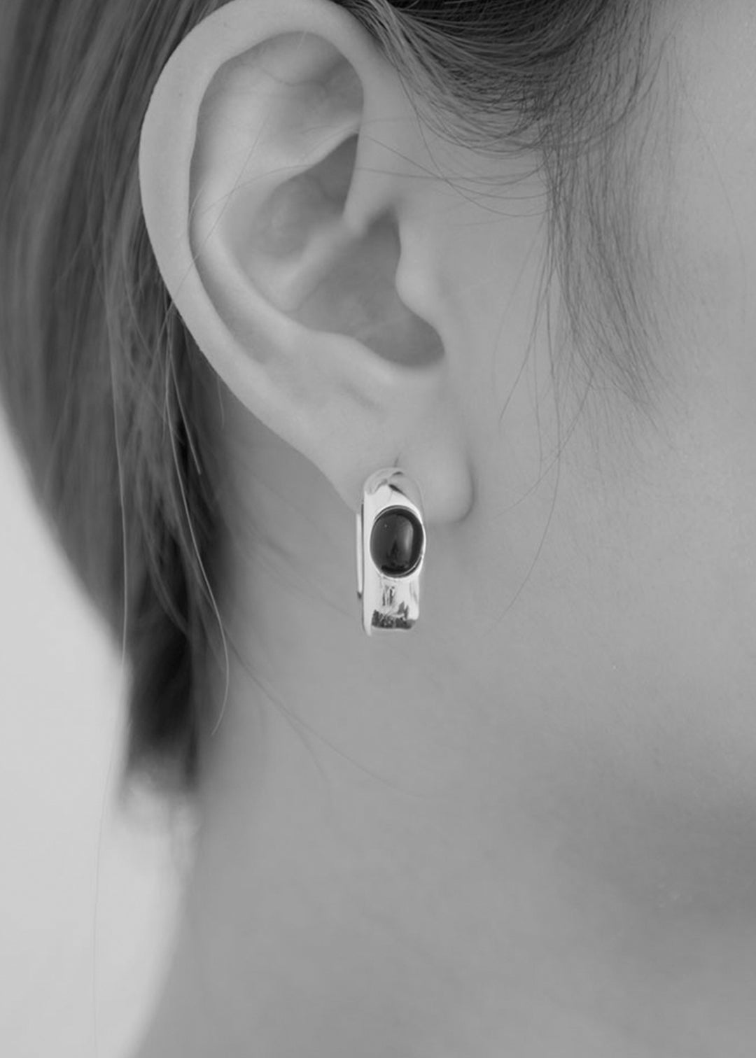 Onyx Hoop Pierce