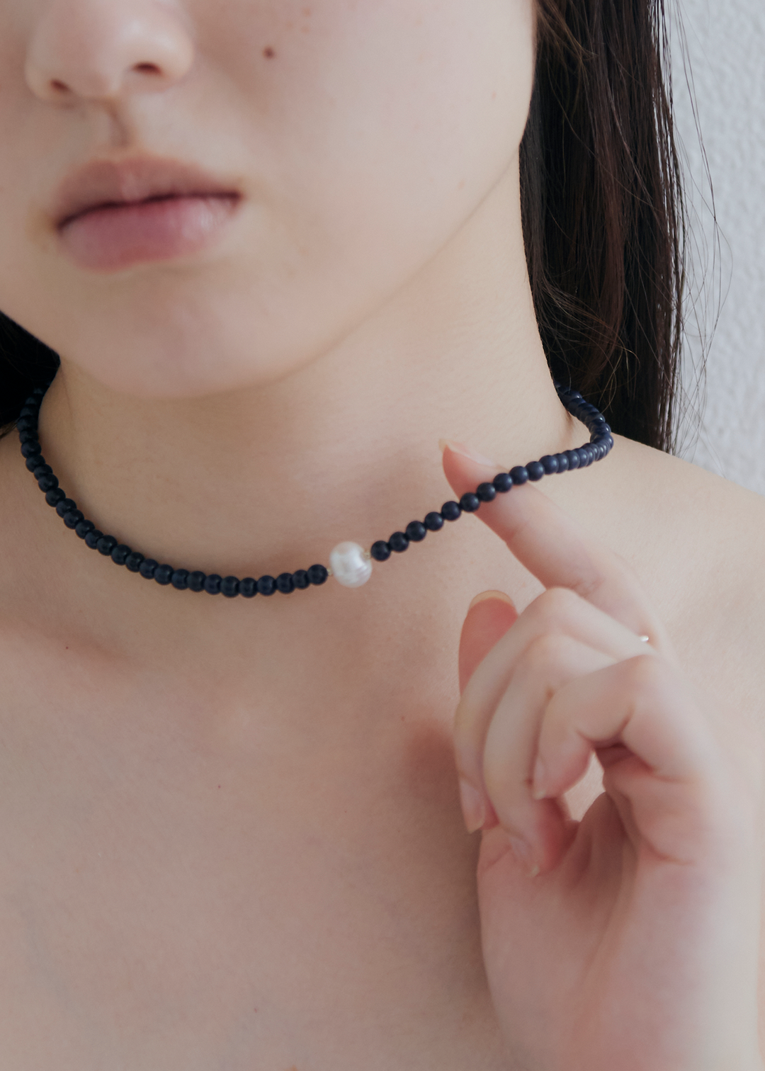 Gemstone × Fresh Water Pearl Surgical Choker